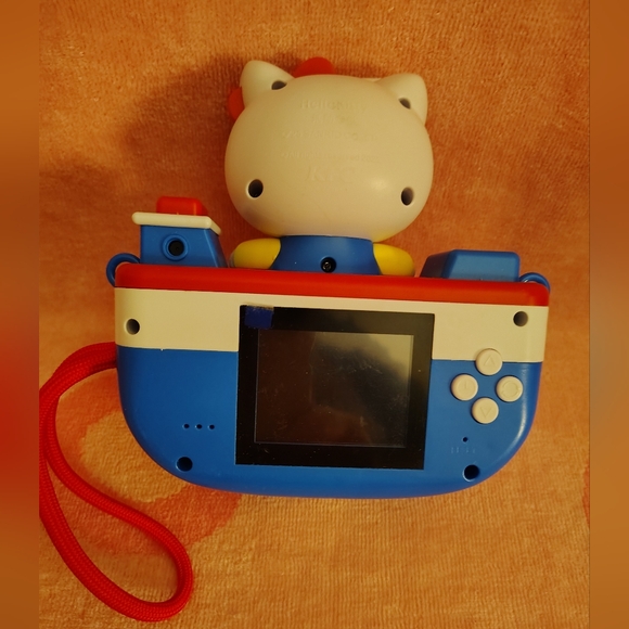 EXCLUSIVE - Hello Kitty x KFC Digital Camera (Officially Licensed Collaboration) - Picture 13 of 13